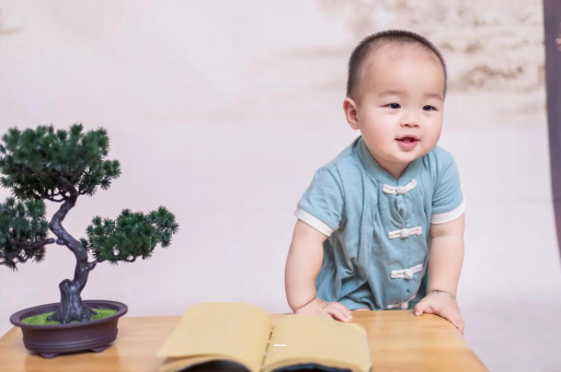 辽阳宝宝抓耳朵是什么原因